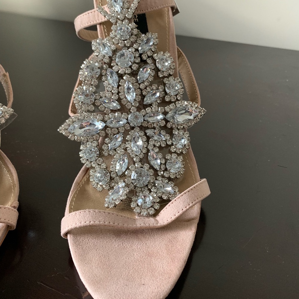 Heels - Picture 4 of 8